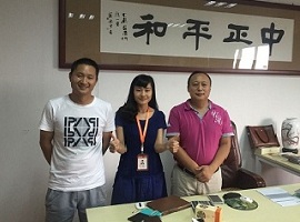 冯先生（左）我司技术（中）与胡总（右）合照